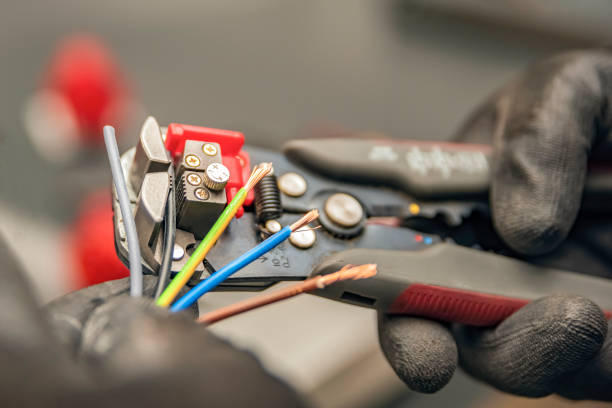 Best Circuit Breaker Repair  in Eagle Butte, SD